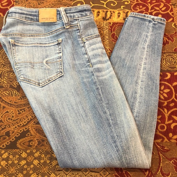 American eagle jeans ( medium wash ) - Picture 2 of 5